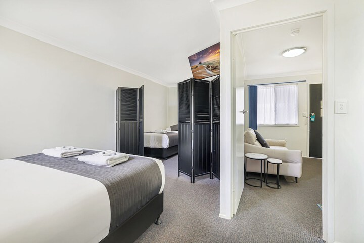 Room 17 of 50