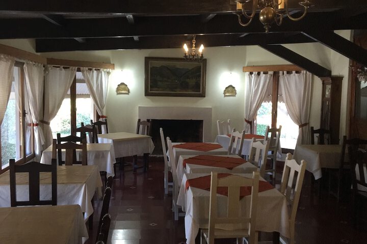Dining 16 of 28