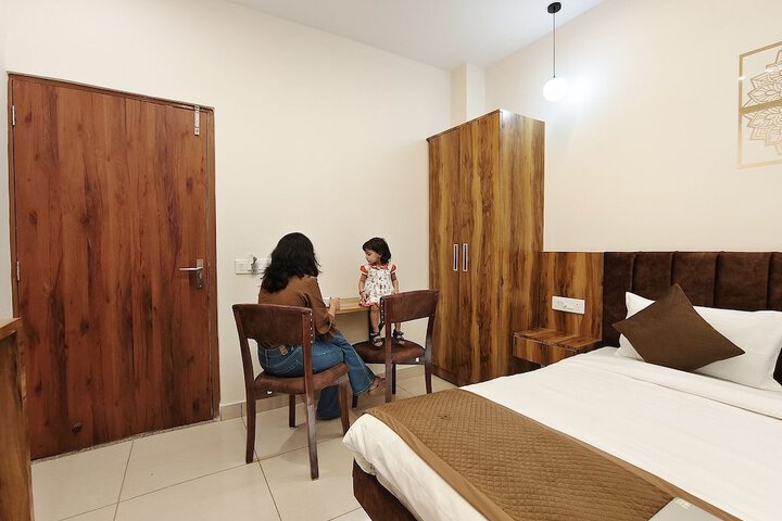 Room 6 of 22