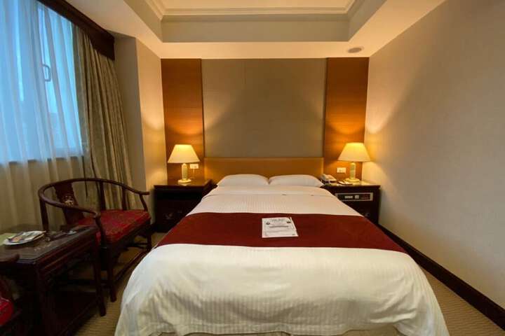 Room 9 of 46