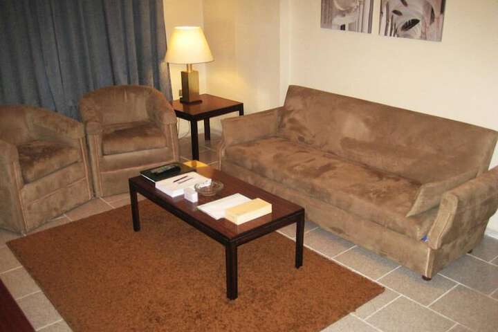 Room 12 of 27