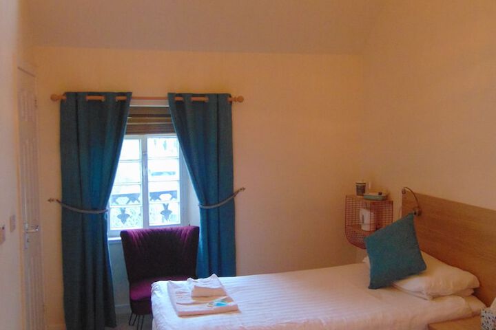 Room 9 of 35