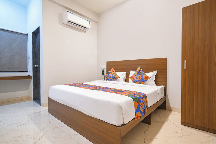Room 16 of 29