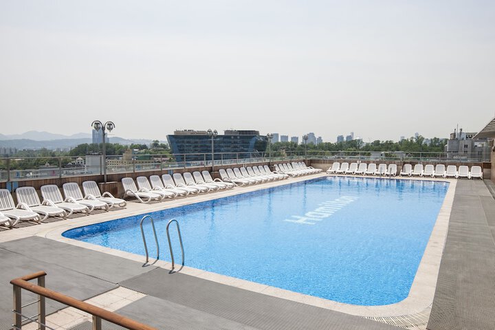 Pool 55 of 61