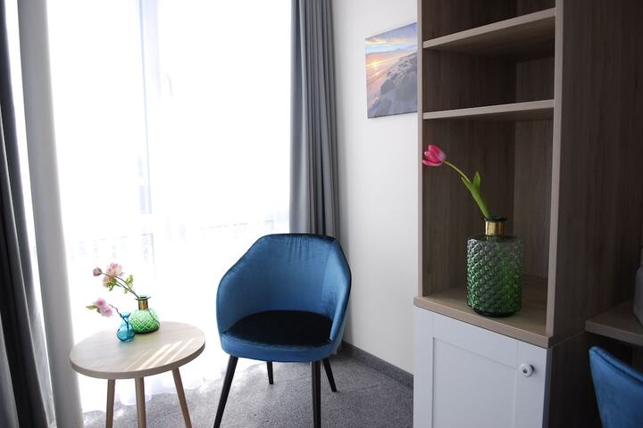 Room 5 of 72