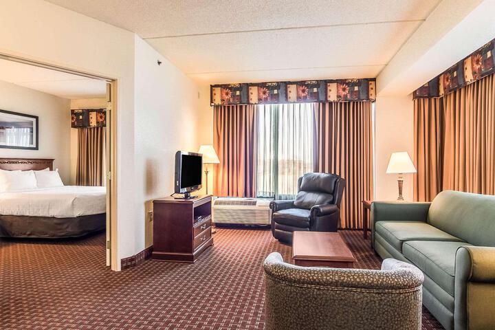 Room 47 of 93