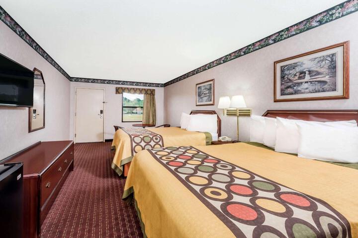 Superior King Bed (7 of 8)
