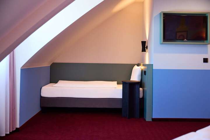Room 21 of 51
