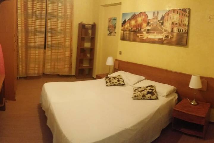 Room 3 of 20
