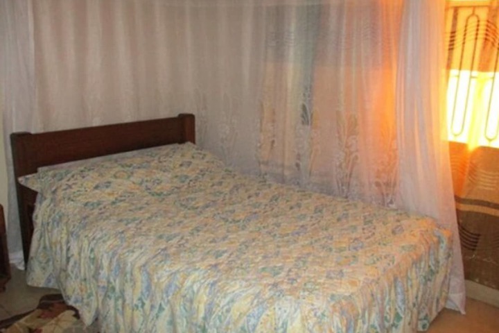 Room 7 of 24