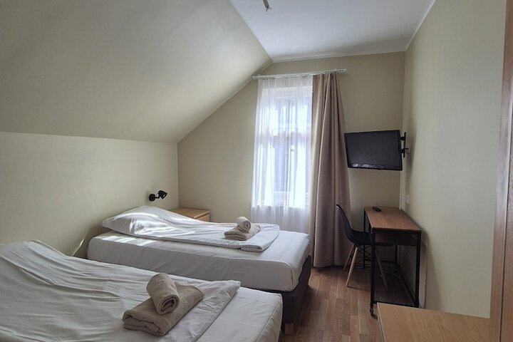 Room 9 of 60