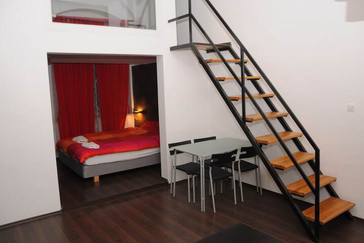 Room 19 of 65