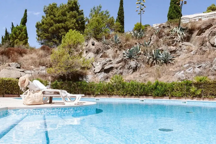 Pool 15 of 26