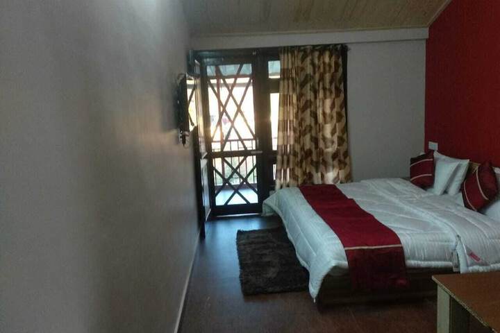 Room 13 of 24