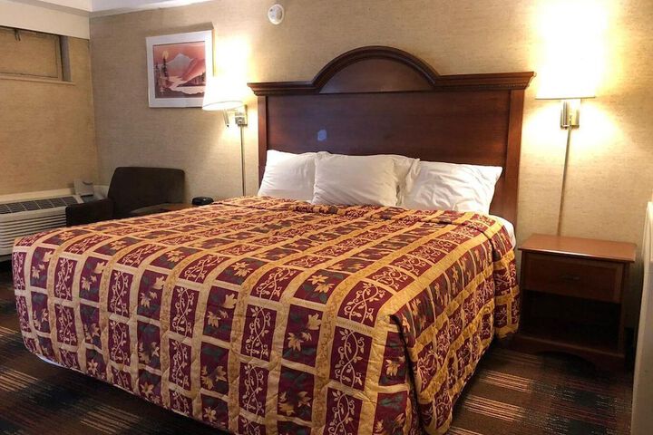 Standard | King Bed (9 of 12)
