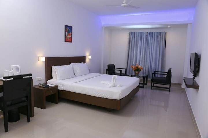 Room 5 of 7