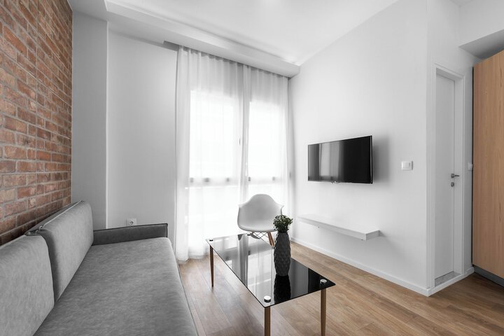 Room 42 of 60