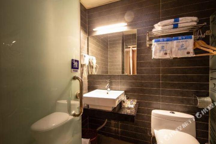 Jiangmen ParkLane Hotel (Xiangshan Park Xinqiao Branch)