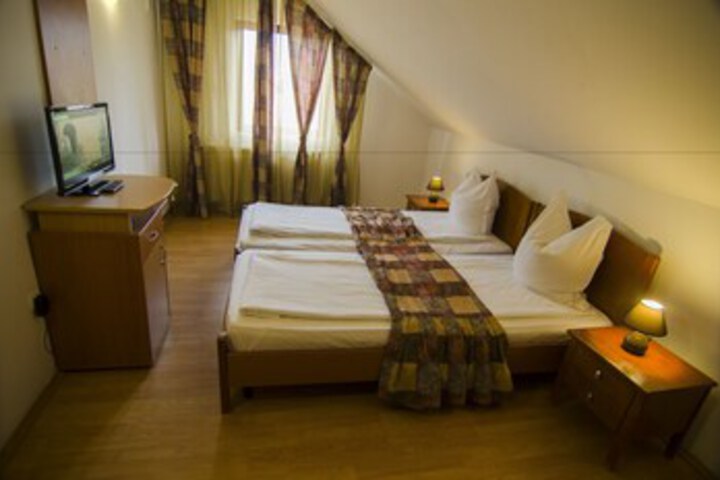 Room 29 of 47