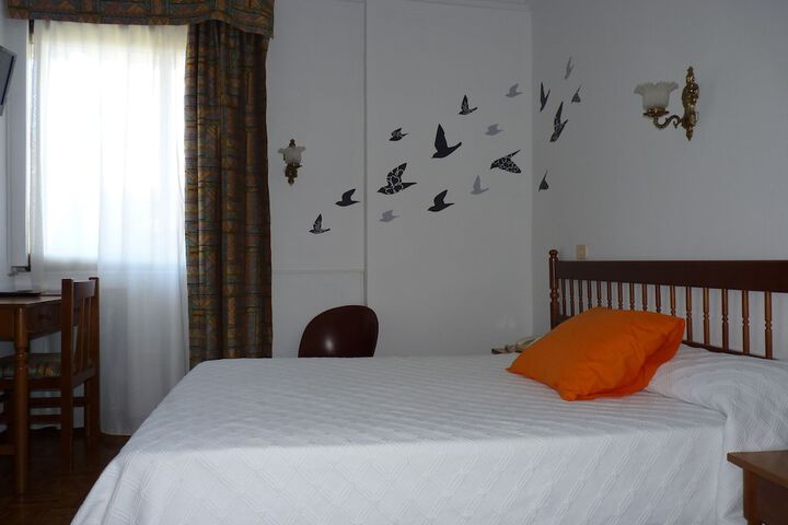 Room 9 of 50