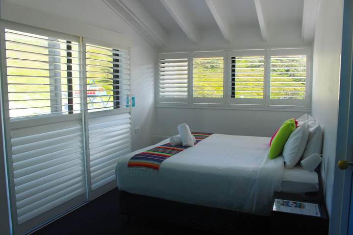 Room 5 of 39