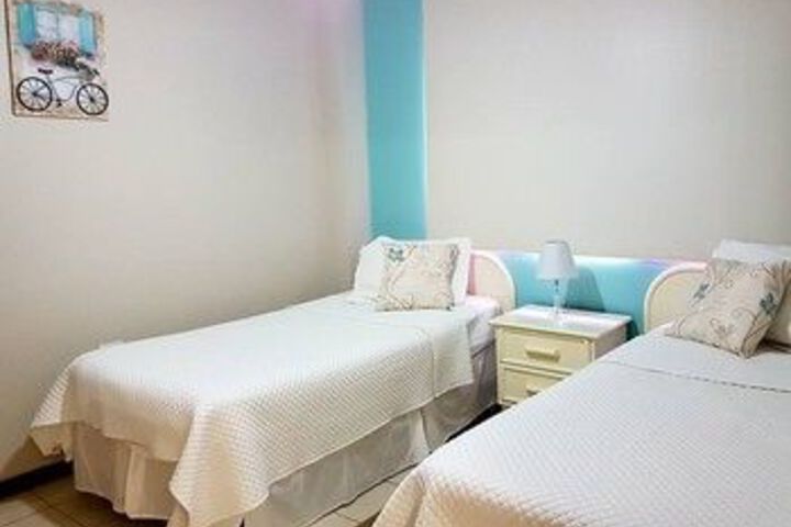 Room 4 of 13