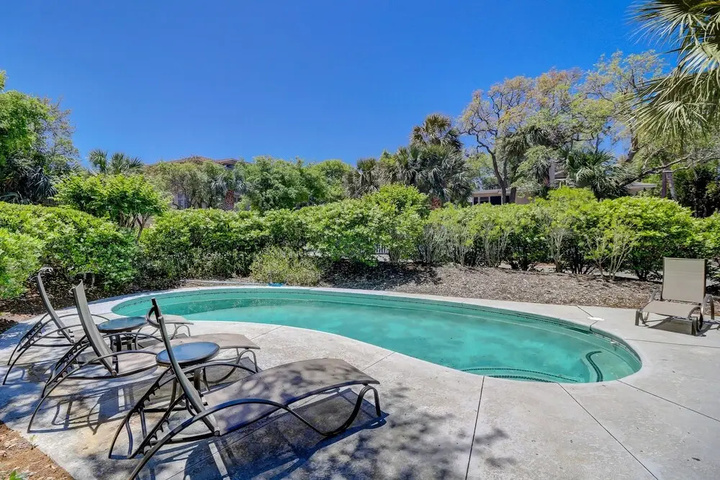 Pool 12 of 21