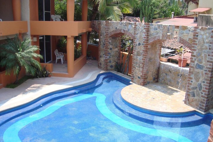 Hotel with Pool