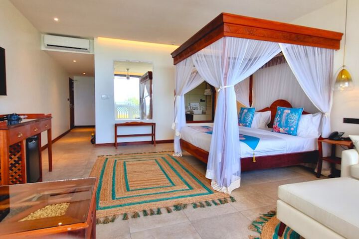 Room 3 of 41