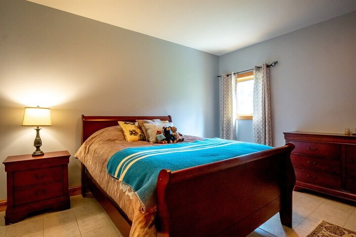 Room 4 of 26
