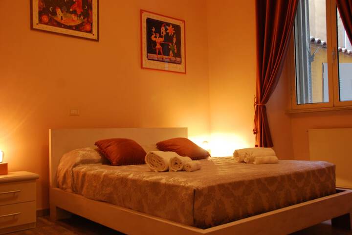 Room 5 of 17