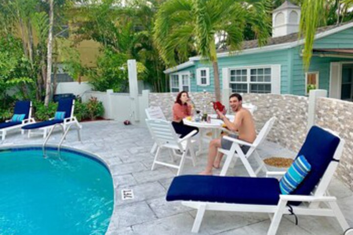 Pool 11 of 20
