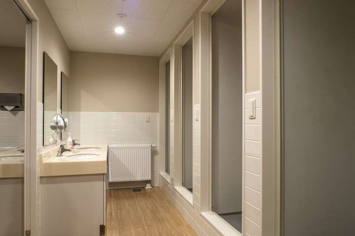 Room 18 of 37
