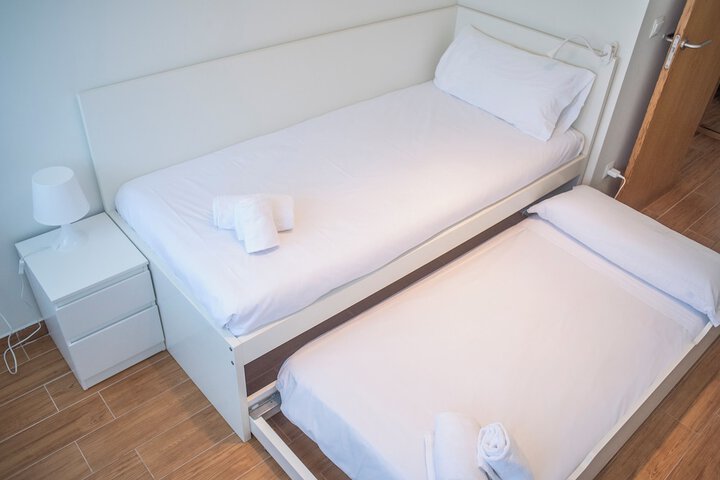 Room 11 of 25
