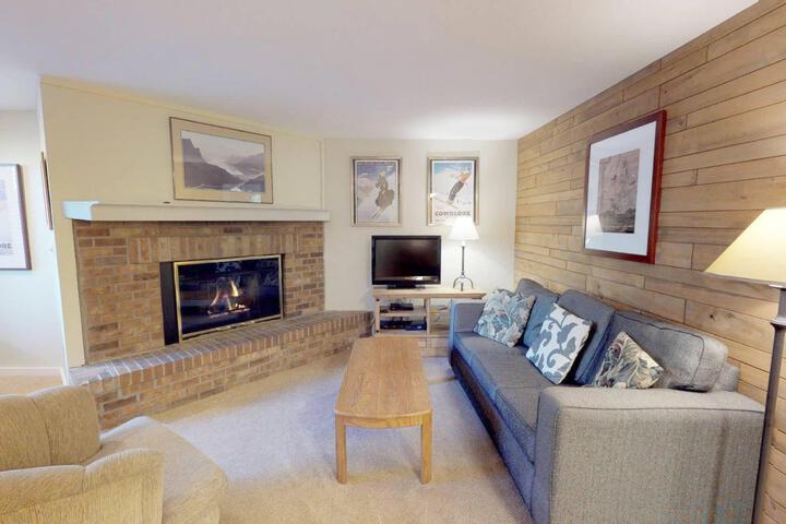 Room 3 of 15