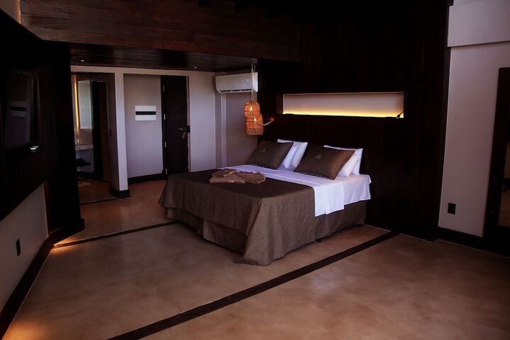 Room 35 of 80