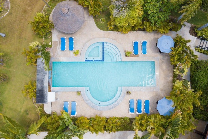 Pool 44 of 73