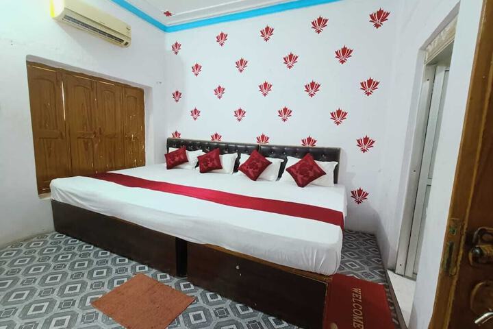 Room 20 of 26
