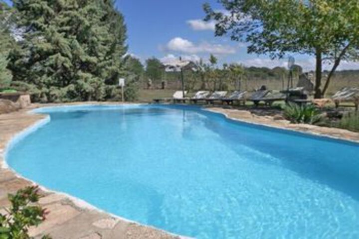 Pool 18 of 27
