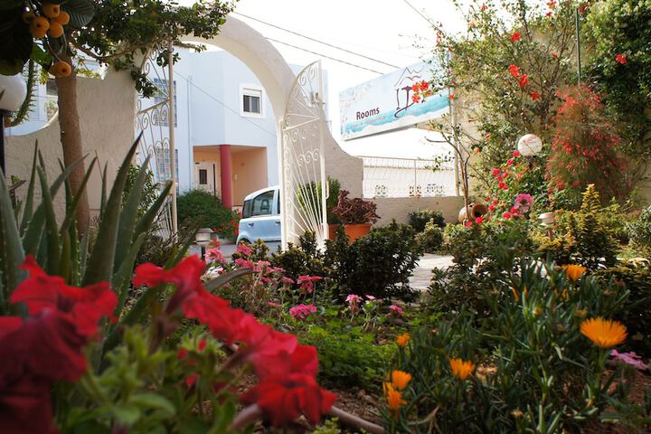 Hotel Exterior 46 of 49