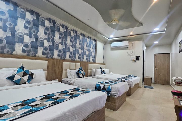 Room 10 of 36