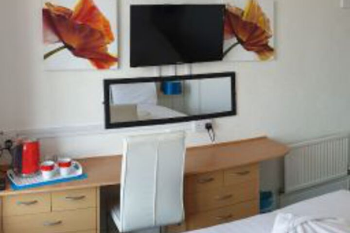 Photo 10