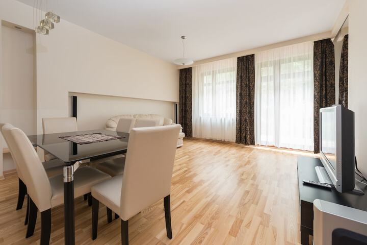Room 14 of 28