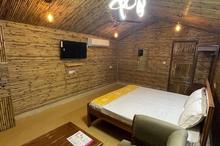 Room 3 of 16