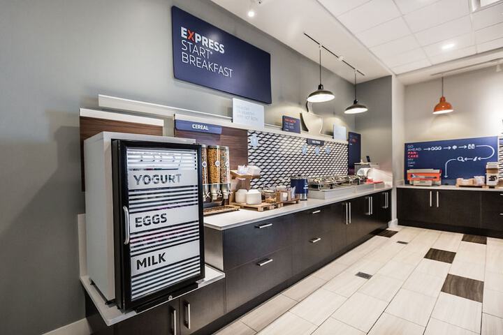 Breakfast/Coffee Service 89 of 120