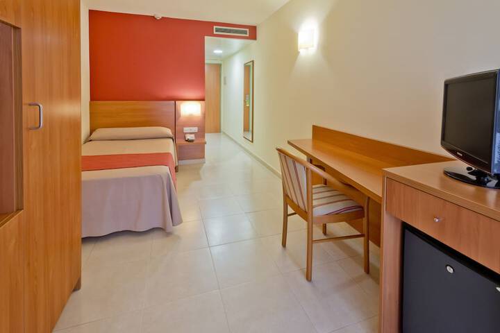 Room 4 of 41