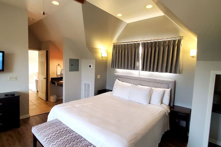 Standard | King Bed (29 of 31)