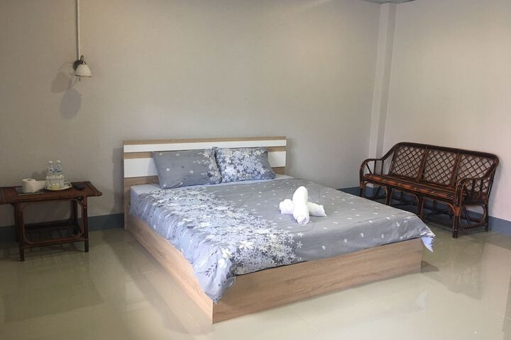 Room 27 of 53