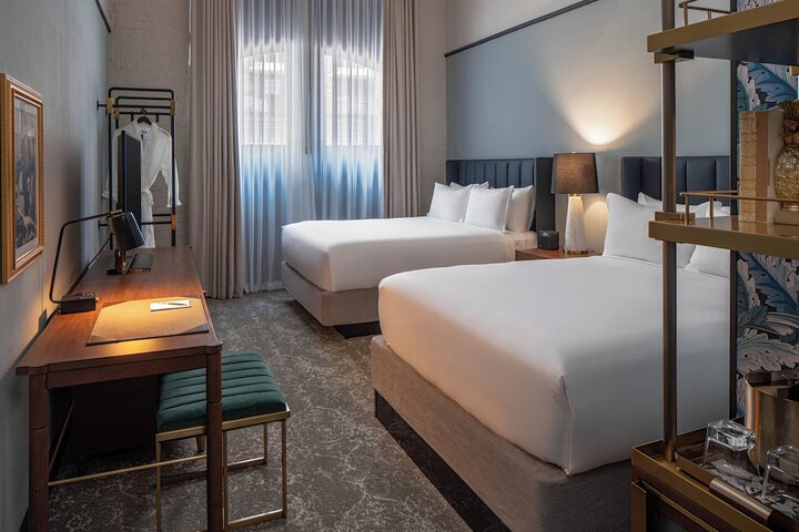 Room 21 of 83