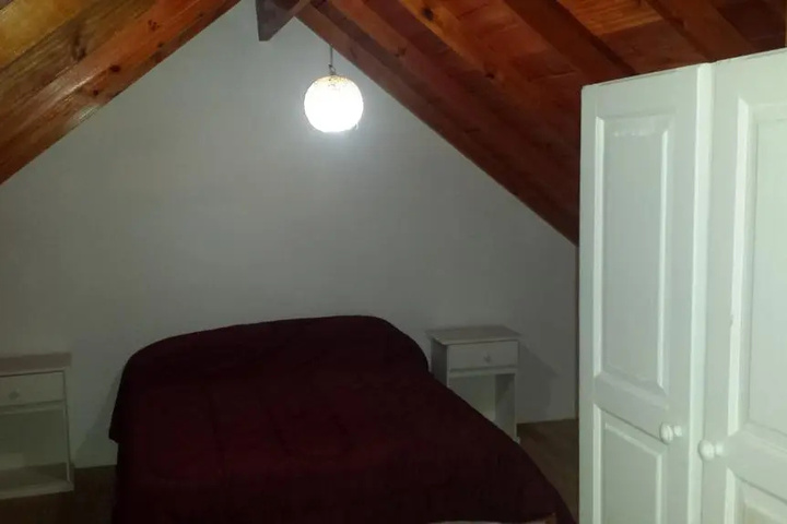 Room 4 of 12
